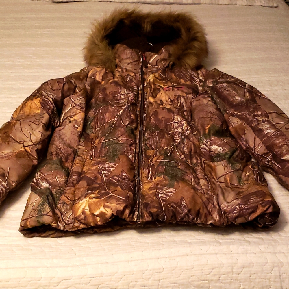 Realtree coat - Picture 2 of 7